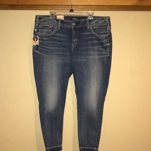 NWT Silver Elyse Jeans